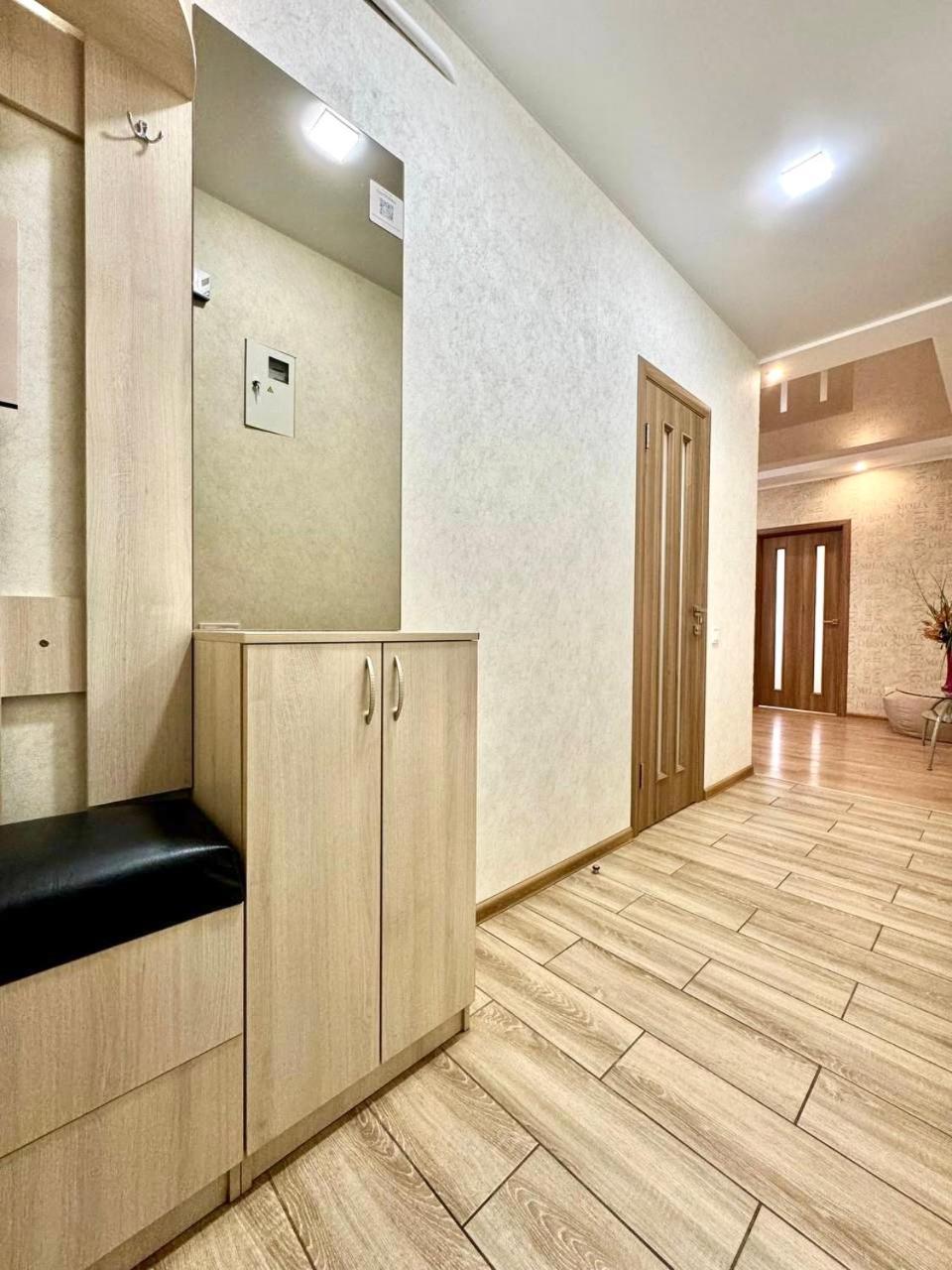 Apartpoltava Витончені Апартаменти Біля Лялькового Театру, Звітна Документація Для Відрядження, Банківський Чек Dış mekan fotoğraf